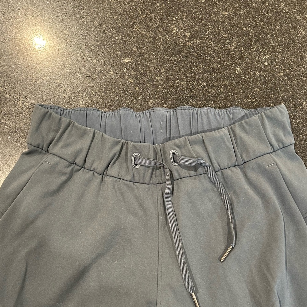 Lululemon joggers - Picture 3 of 4